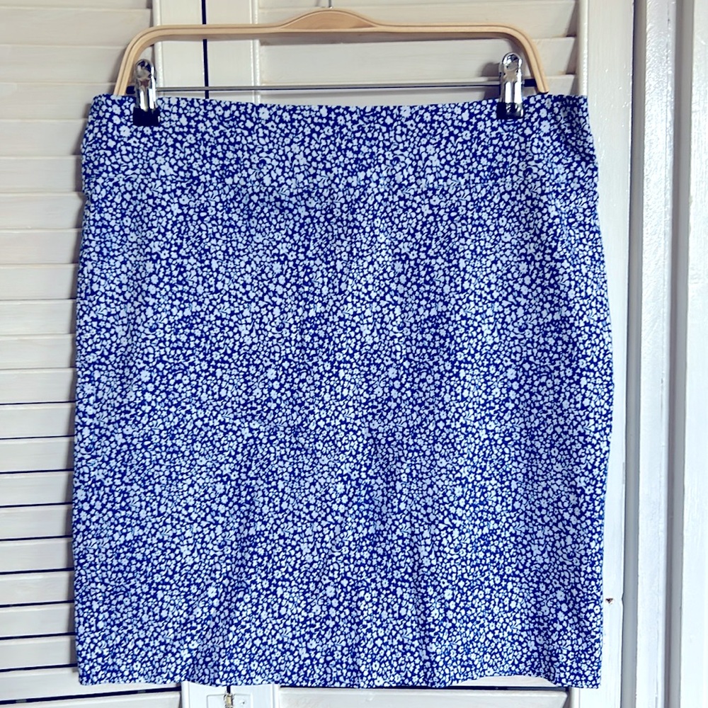 Pretty blue and white floral skirt by Margaret M for StitchFix XL